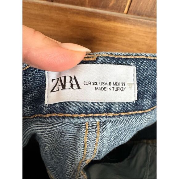 Zara Straight Leg Raw Hem Dark Denim Jeans, Size 0 - Picture 9 of 9